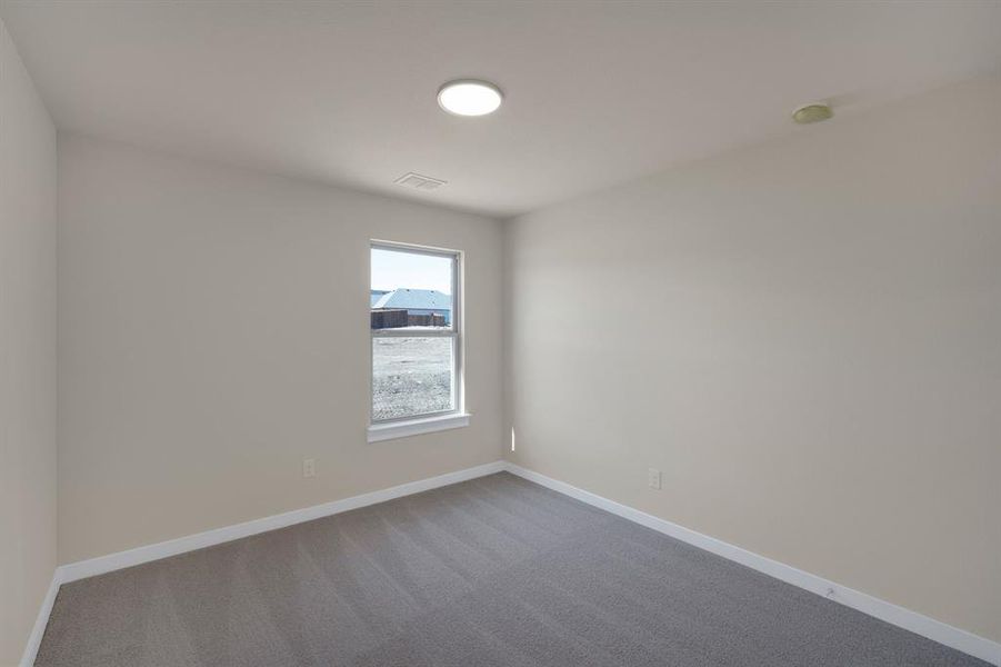 Spacious, unfurnished interior of a new home in The Preserve, Sherman (Image 21).