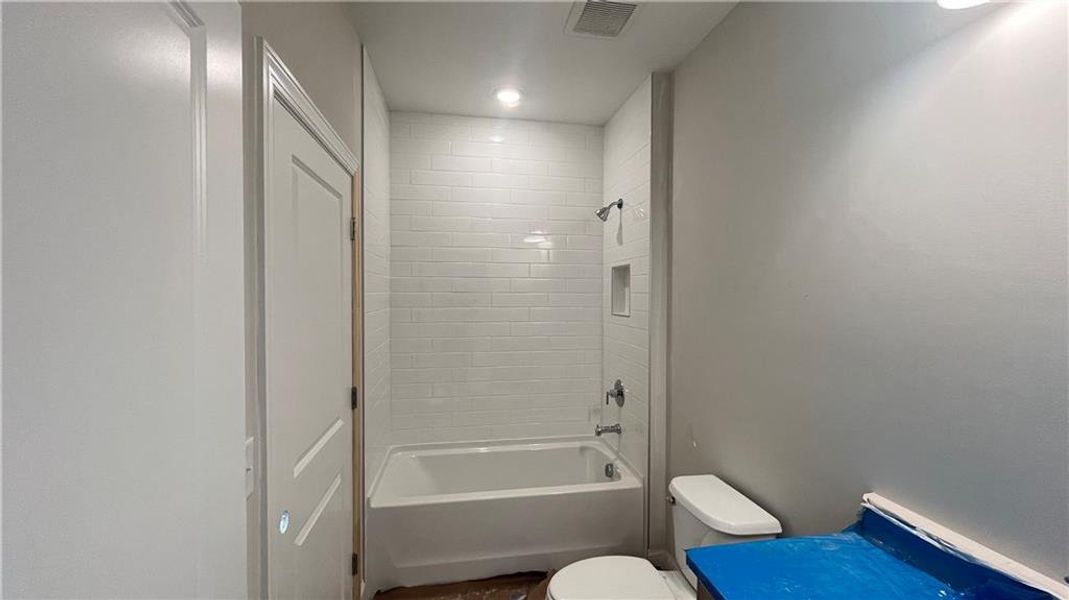 Image 46 of a home in .