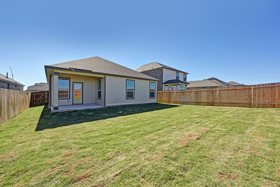 Exterior details and patio area of a home in Salerno - Heritage Collection, Round Rock (Image 15).