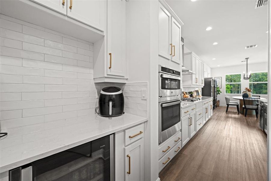 Furnished interior view inside a new home in , Punta Gorda (Image 35).