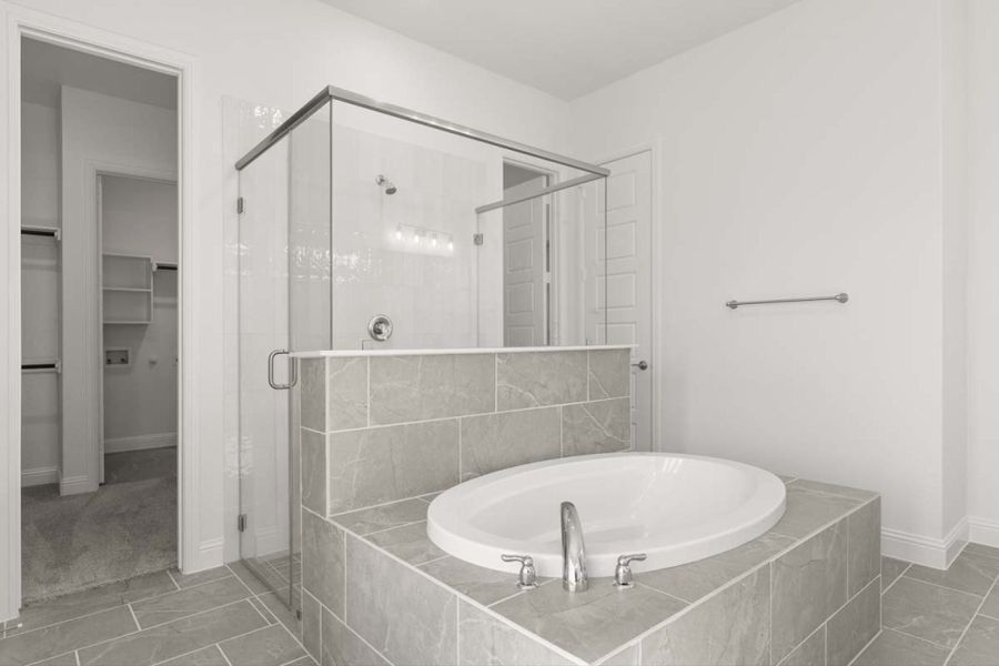 Furnished interior view inside a new home in Park Hills, Rockwall (Image 9).