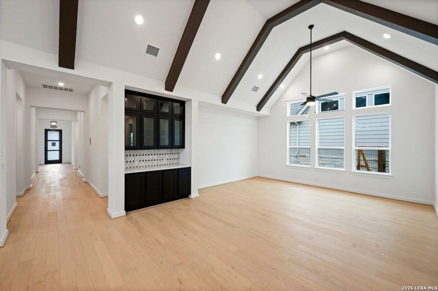 Spacious, unfurnished interior of a new home in The Crossvine, Schertz (Image 22).