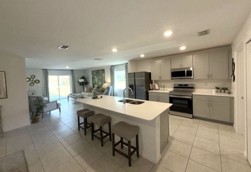 Furnished interior view inside a new home in Citrus Springs, Dunnellon (Image 5).