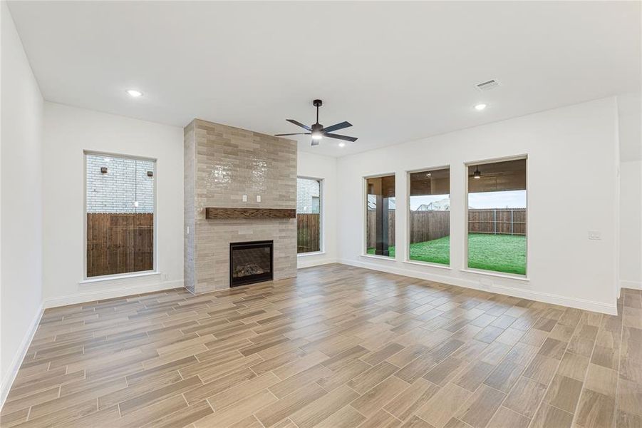 Spacious, unfurnished interior of a new home in The Oaks, Red Oak (Image 27). Spacious, unfurnished interior of a new home in The Oaks, Red Oak (Image 27).
