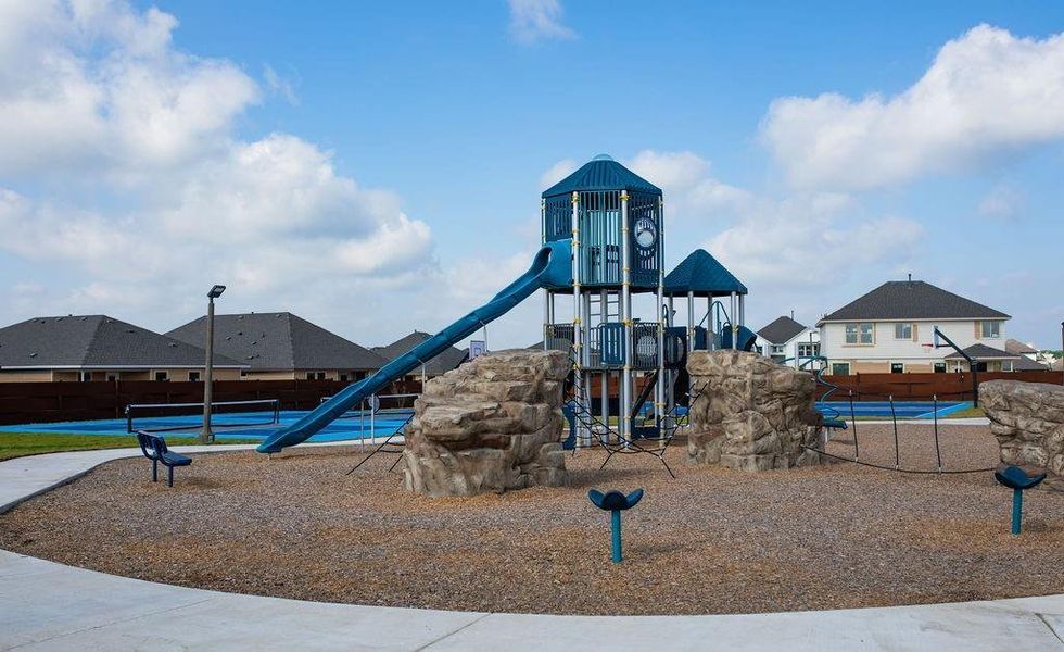 Community amenities in , College Station (Image 11).