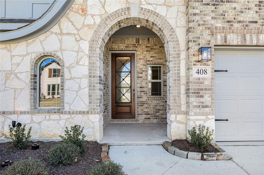 Exterior details and patio area of a home in Maplewood, Glenn Heights (Image 4). Exterior details and patio area of a home in Maplewood, Glenn Heights (Image 4).