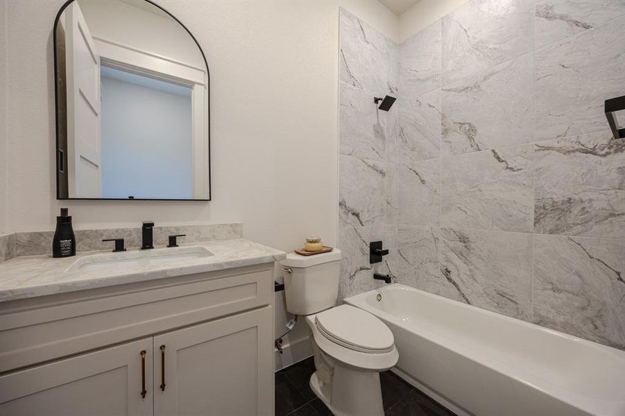 Furnished interior view inside a new home in , Fort Worth (Image 8).