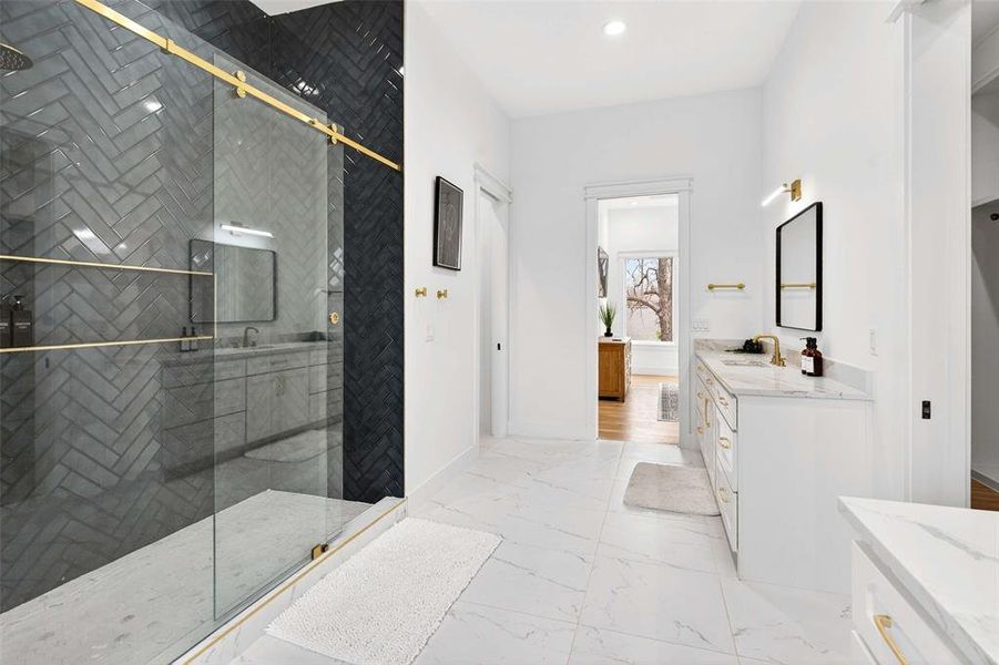 Furnished interior view inside a new home in , Dallas (Image 24).