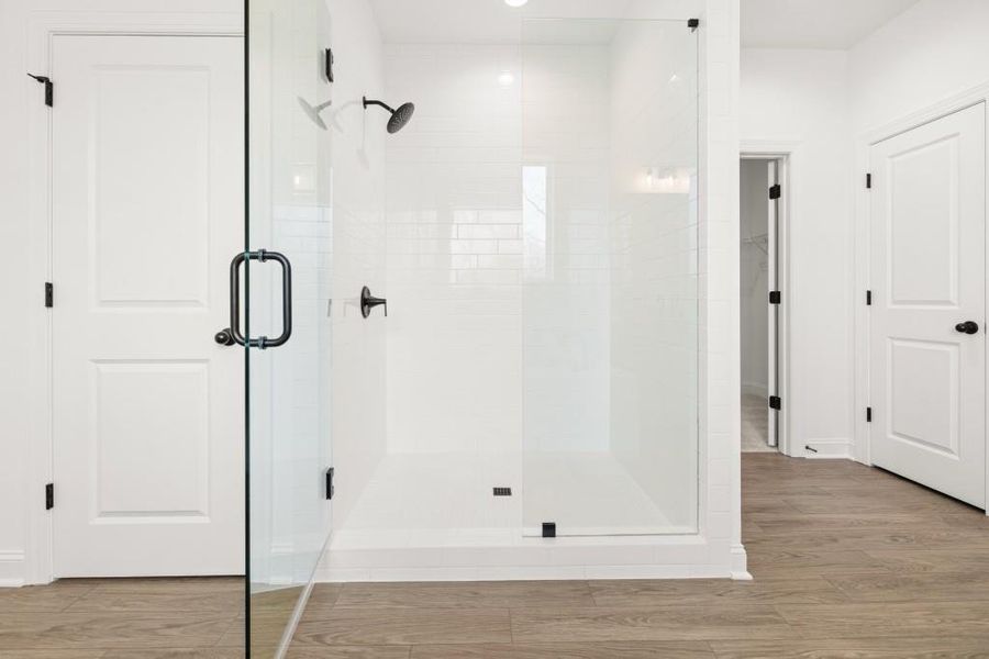 Spacious, unfurnished interior of a new home in East Harbor II at Chestatee, Dawsonville (Image 35).