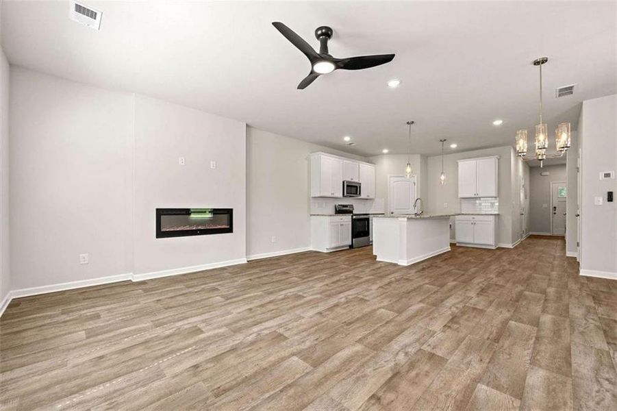 Spacious, unfurnished interior of a new home in The Grove At Mundy Mill, Gainesville (Image 14). Spacious, unfurnished interior of a new home in The Grove At Mundy Mill, Gainesville (Image 14).