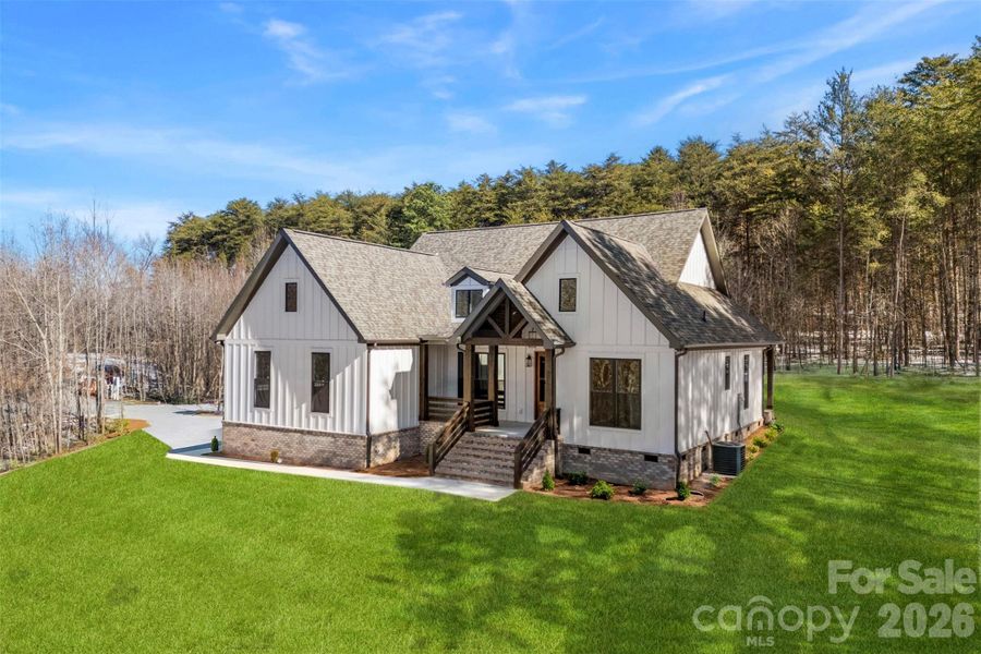 Front exterior of a new home in , Kings Mountain, NC, highlighting curb appeal (Image 28).