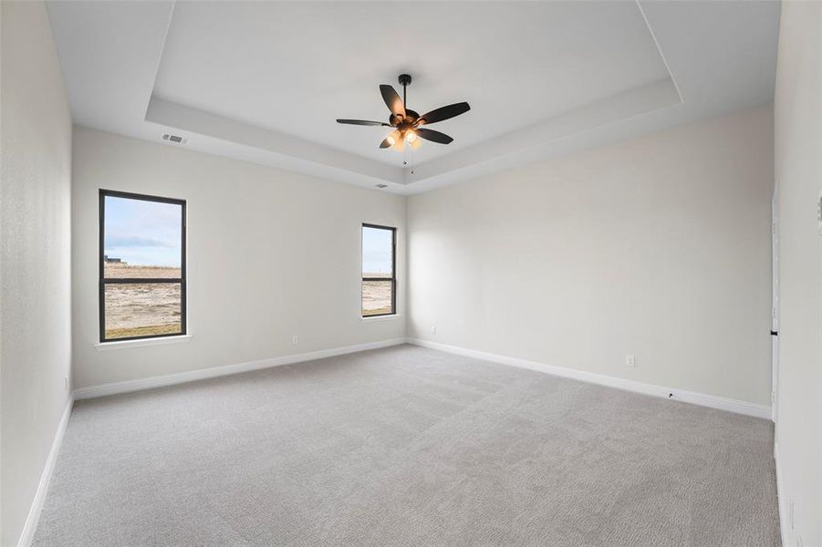Spacious, unfurnished interior of a new home in , Waxahachie (Image 26).