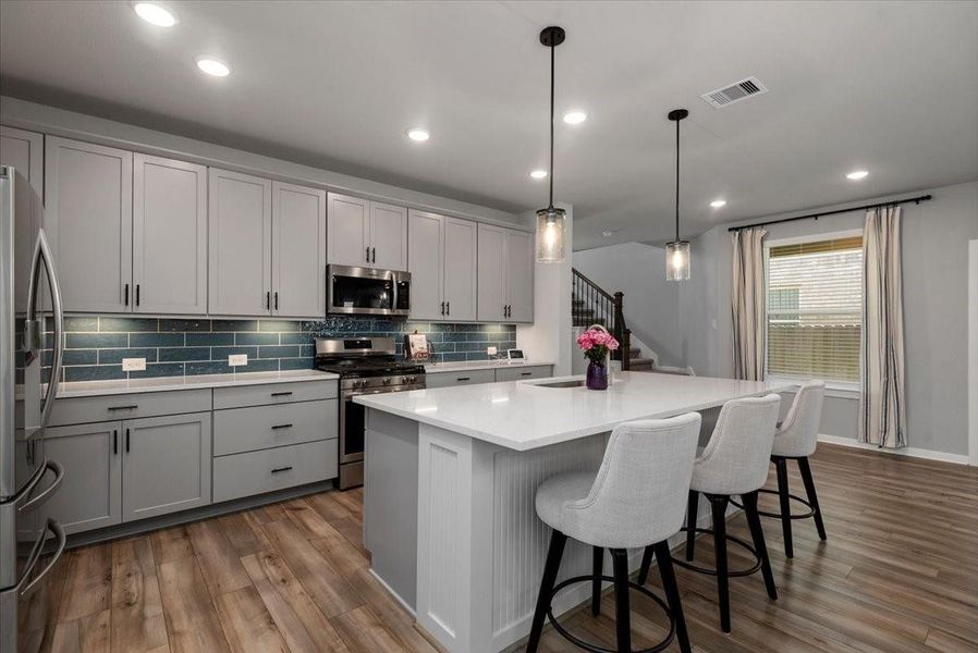 Furnished interior view inside a new home in The Grand Prairie 40’, Hockley (Image 19).