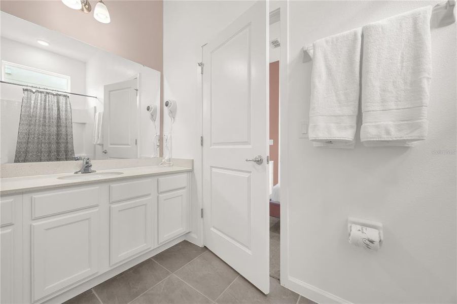 Furnished interior view inside a new home in , Kissimmee (Image 39).