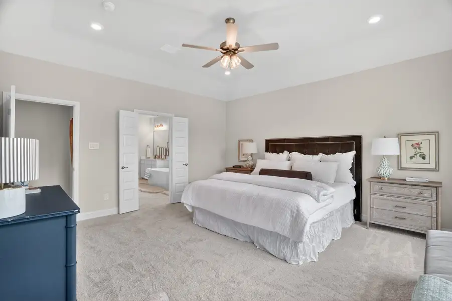 Representative furnished interior of a home built from the Wichita by Cheldan Homes in Arbor Oaks, Boyd (Image 44).