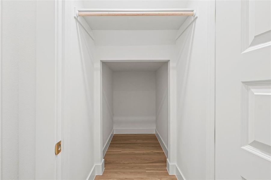 Spacious, unfurnished interior of a new home in , Dallas (Image 15).