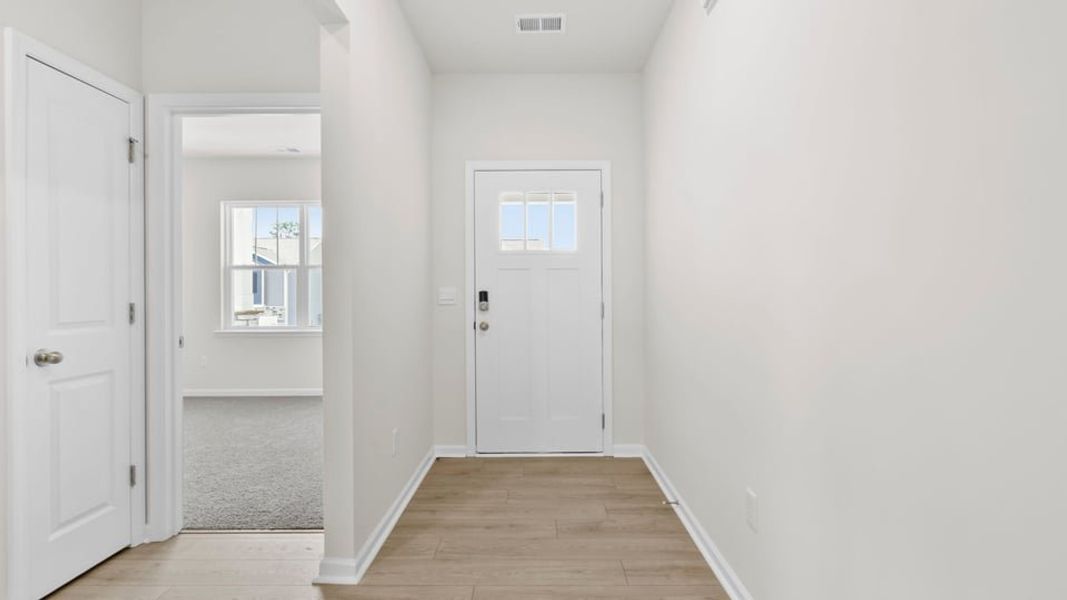 Spacious, unfurnished interior of a new home in Durbin Meadows Traditions, Fountain Inn (Image 13).