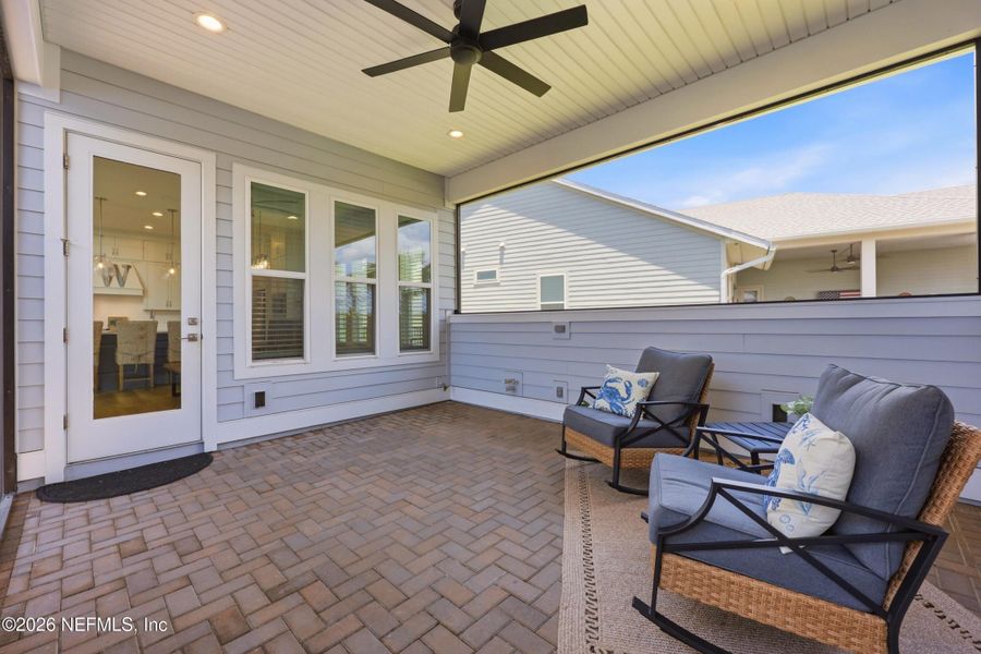 Exterior details and patio area of a home in Seven Pines, Jacksonville (Image 4).