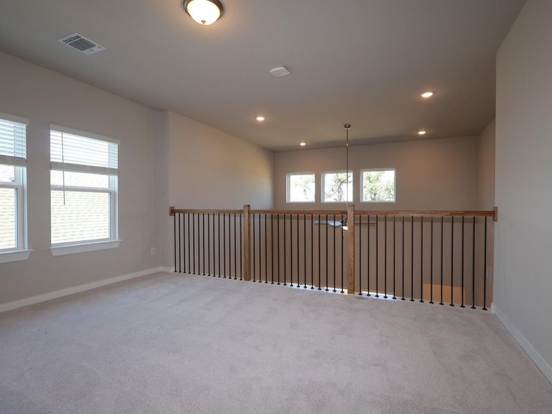 Spacious, unfurnished interior of a new home in Heritage, Dripping Springs (Image 17).