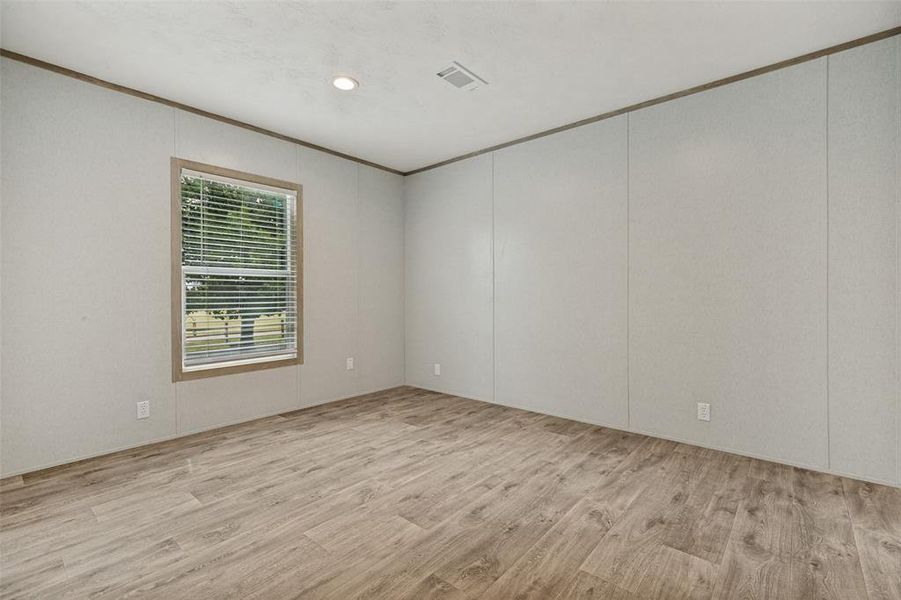Spacious, unfurnished interior of a new home in , Anna (Image 22).