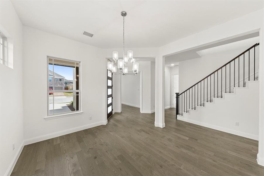 05. 3802 Windmere - Dining