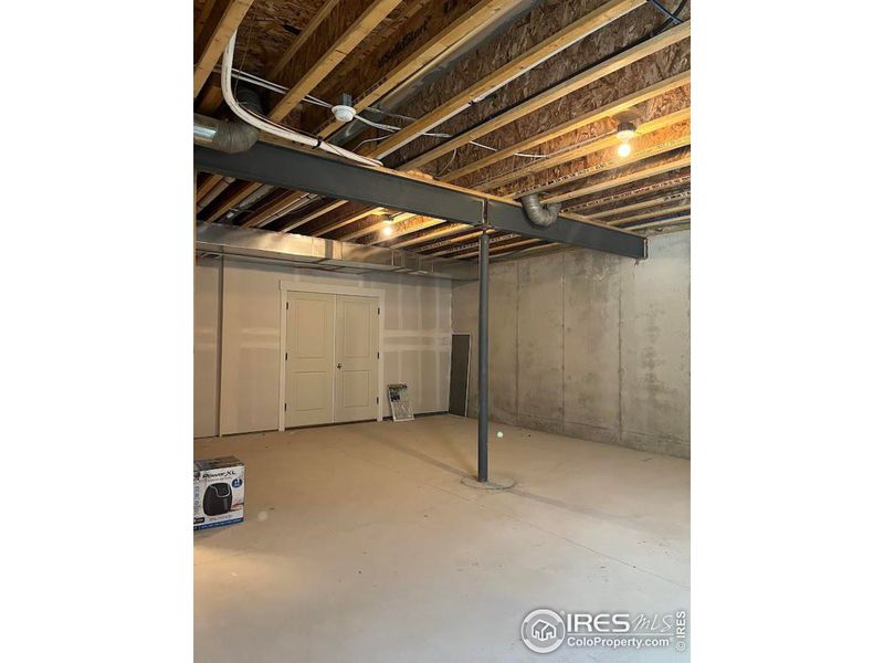 Full Unfinished Basement