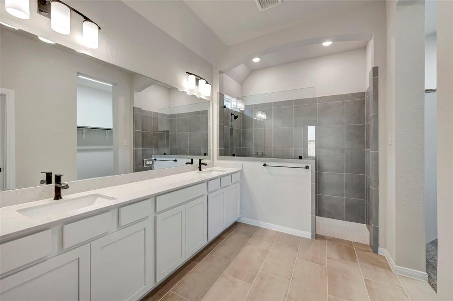 Furnished interior view inside a new home in The Grand Prairie 50’, Hockley (Image 7).