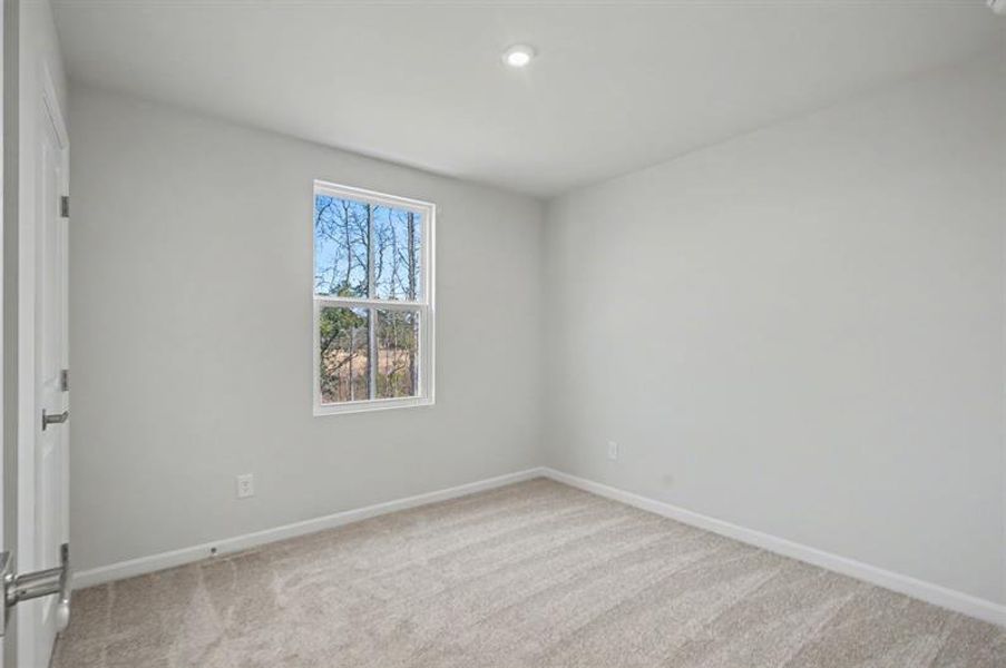 Spacious, unfurnished interior of a new home in Sterling Oaks, Ash (Image 16).