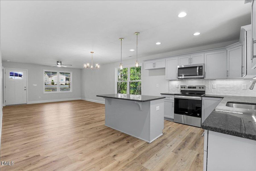 21-303 N West St-21