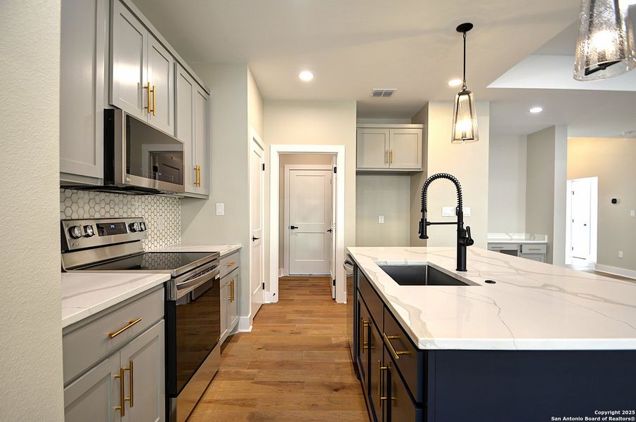 Furnished interior view inside a new home in , Kerrville (Image 7).
