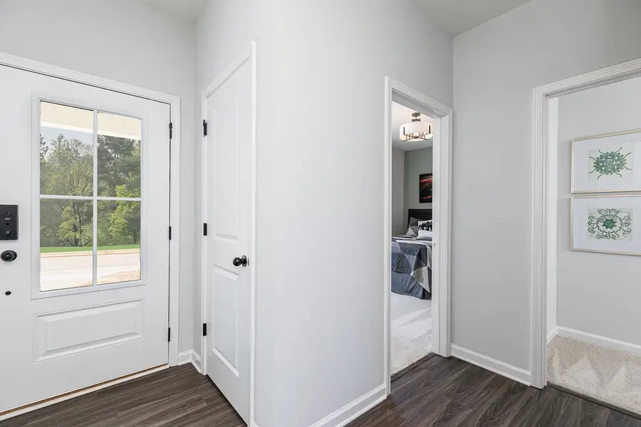 Spacious, unfurnished interior of a new home in Rhodes Glen, Lawrenceville (Image 20).