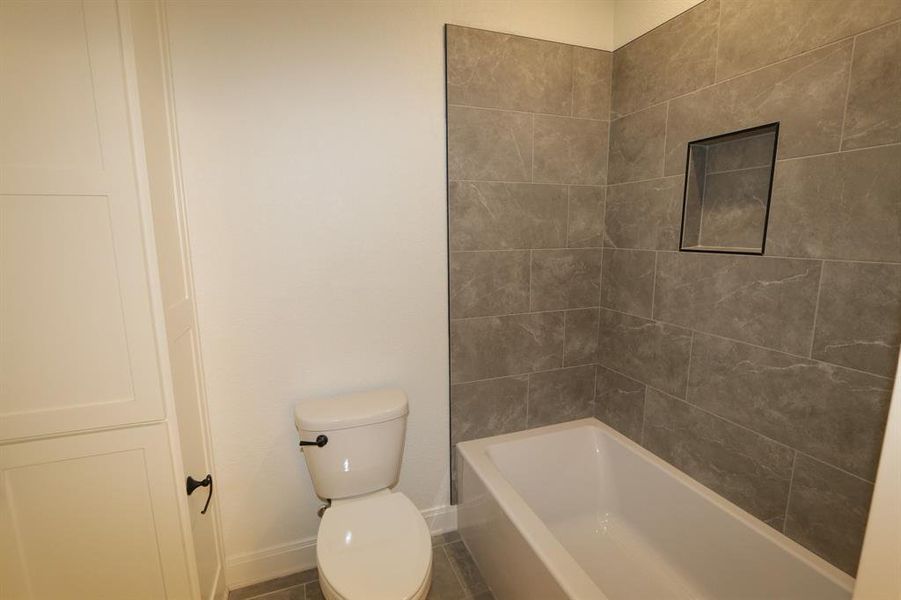 Furnished interior view inside a new home in , Tyler (Image 11).