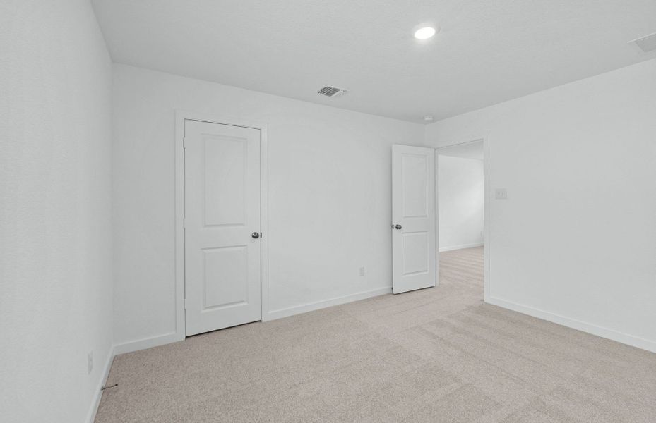 Spacious, unfurnished interior of a new home in Sonterra, Jarrell (Image 45). Spacious, unfurnished interior of a new home in Sonterra, Jarrell (Image 45).