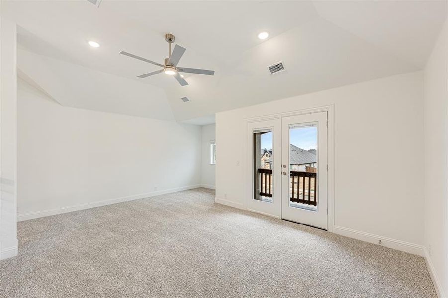 Spacious, unfurnished interior of a new home in Ridgepoint, Midlothian (Image 36).