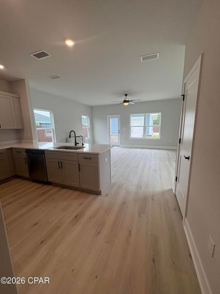 Spacious, unfurnished interior of a new home in East Bay, Panama City (Image 12). Spacious, unfurnished interior of a new home in East Bay, Panama City (Image 12).