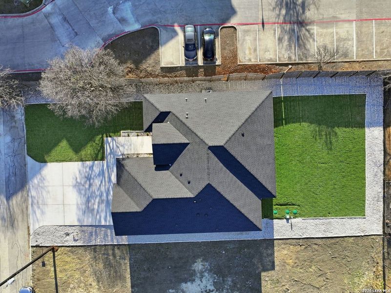 Exterior details and patio area of a home in , Selma (Image 30).