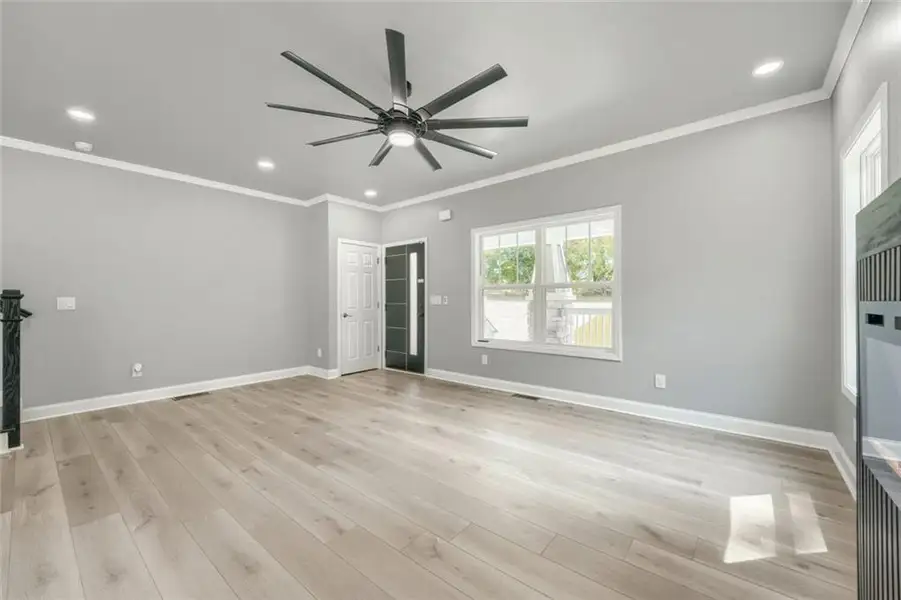 Spacious, unfurnished interior of a new home in , Atlanta (Image 13).