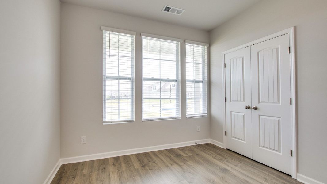 Spacious, unfurnished interior of a new home in Nexus South, Gallatin (Image 20).