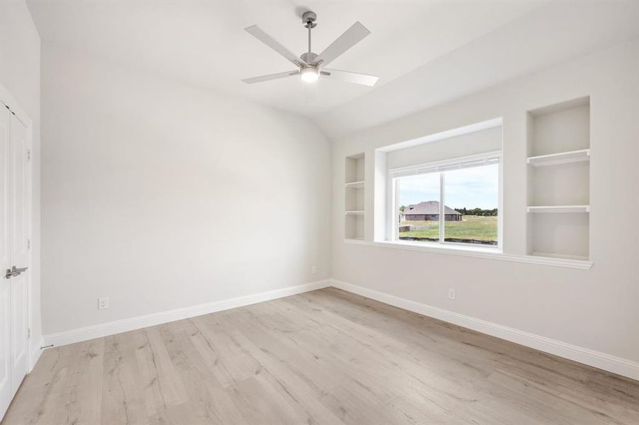 Spacious, unfurnished interior of a new home in Terracina, Rockwall (Image 20). Spacious, unfurnished interior of a new home in Terracina, Rockwall (Image 20).