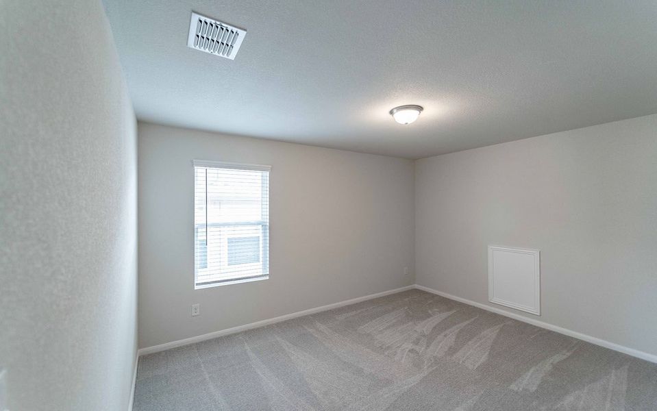 Spacious, unfurnished interior of a new home in Hunters Glen, Jarrell (Image 17).