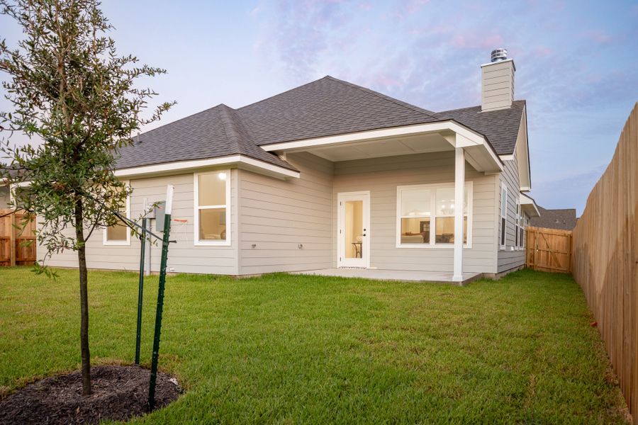 Representative exterior details of a home built from the The Rose by Avonley Homes in Pinemont, Bryan (Image 4).