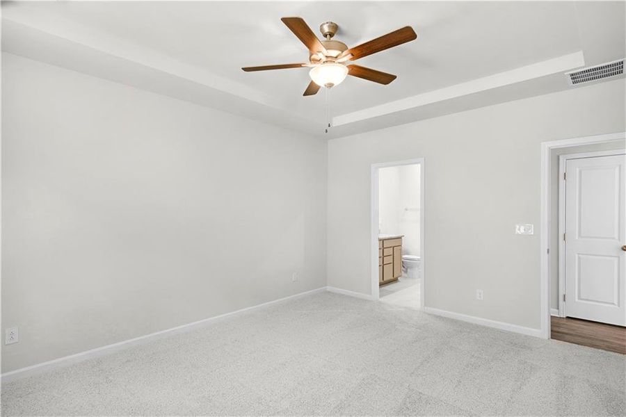Spacious, unfurnished interior of a new home in Enclave at Parkway Village, Fairburn (Image 17). Spacious, unfurnished interior of a new home in Enclave at Parkway Village, Fairburn (Image 17).