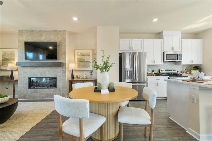 Furnished interior view inside a new home in Rosewood Farm, Lawrenceville (Image 9).