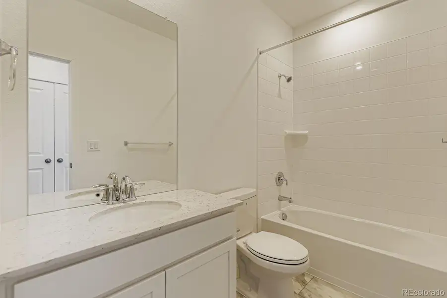 Furnished interior view inside a new home in Vermilion Creek, Centennial (Image 7). Furnished interior view inside a new home in Vermilion Creek, Centennial (Image 7).