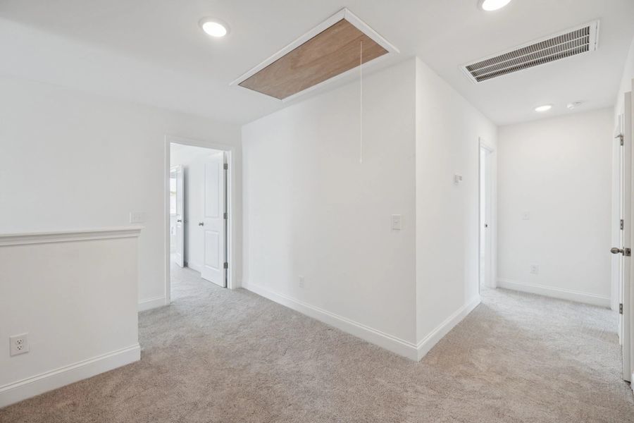 Spacious, unfurnished interior of a new home in Willow Landing, Mount Juliet (Image 33).