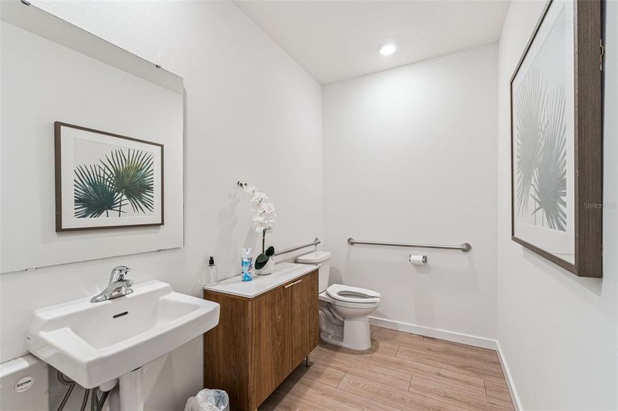 Furnished interior view inside a new home in Wynwood, Ocoee (Image 29). Furnished interior view inside a new home in Wynwood, Ocoee (Image 29).