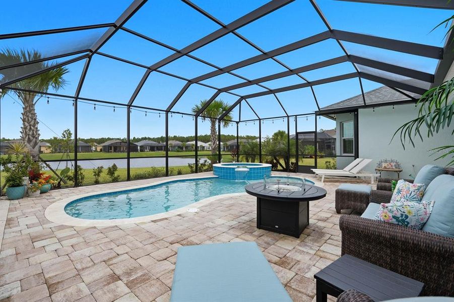 Exterior details and patio area of a home in , Daytona Beach (Image 19).