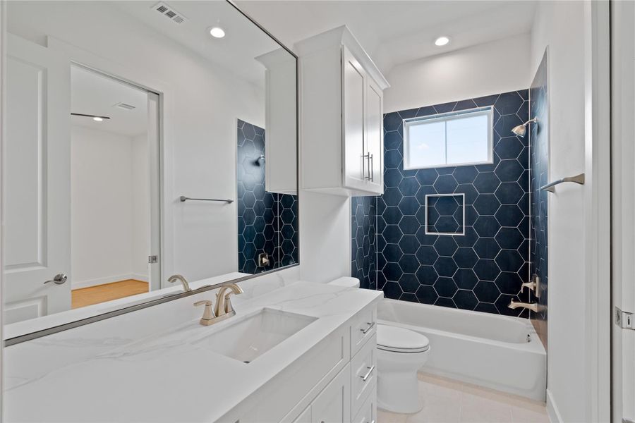 Furnished interior view inside a new home in , Houston (Image 10).