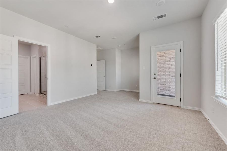 Spacious, unfurnished interior of a new home in Wade Settlement Townhomes, Frisco (Image 12).