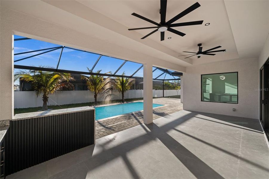Exterior details and patio area of a home in , Cape Coral (Image 20).